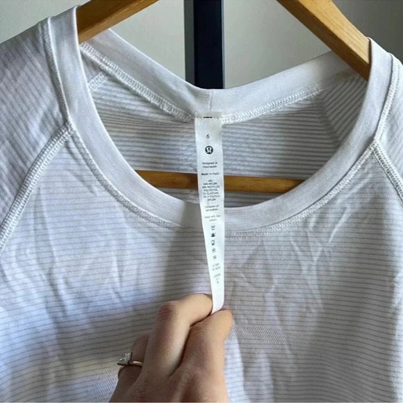 NWT Lululemon swiftly tech long sleeve 6 - Picture 2 of 3